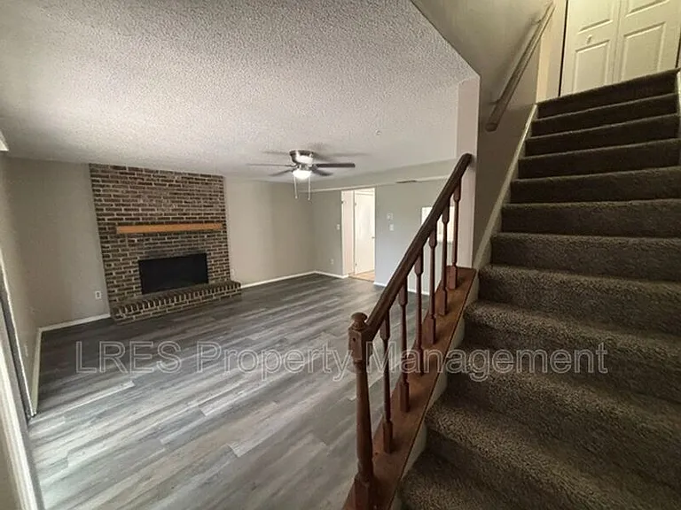 4974 Sanoma Vlg — Photo 10