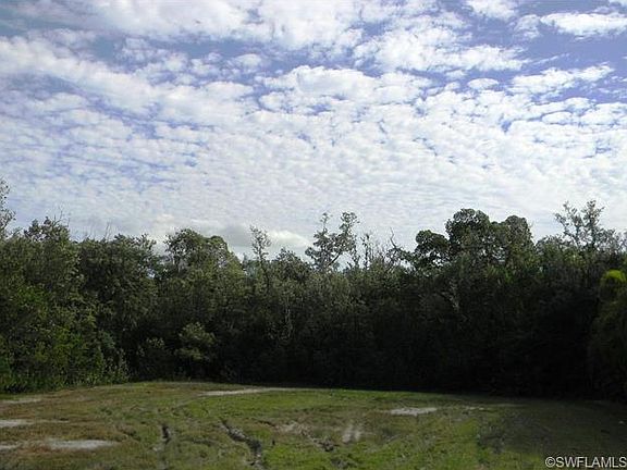 5th image of 1881 Dogwood Dr