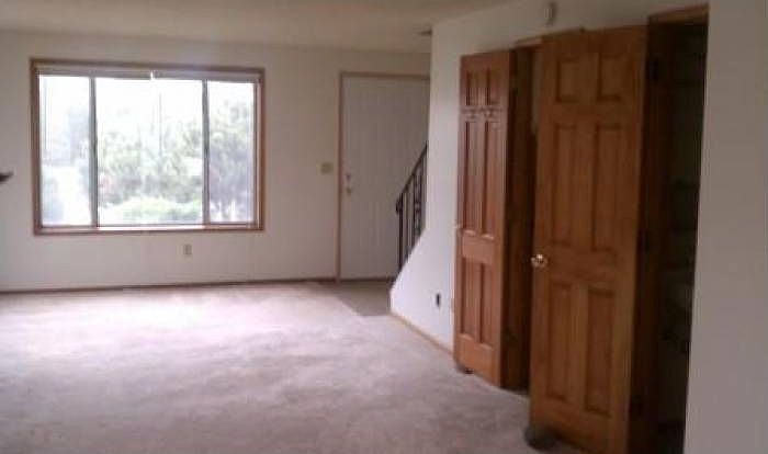 Living/dining area