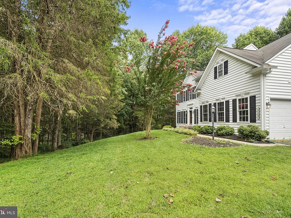1st image of 17267 Banbury Ct