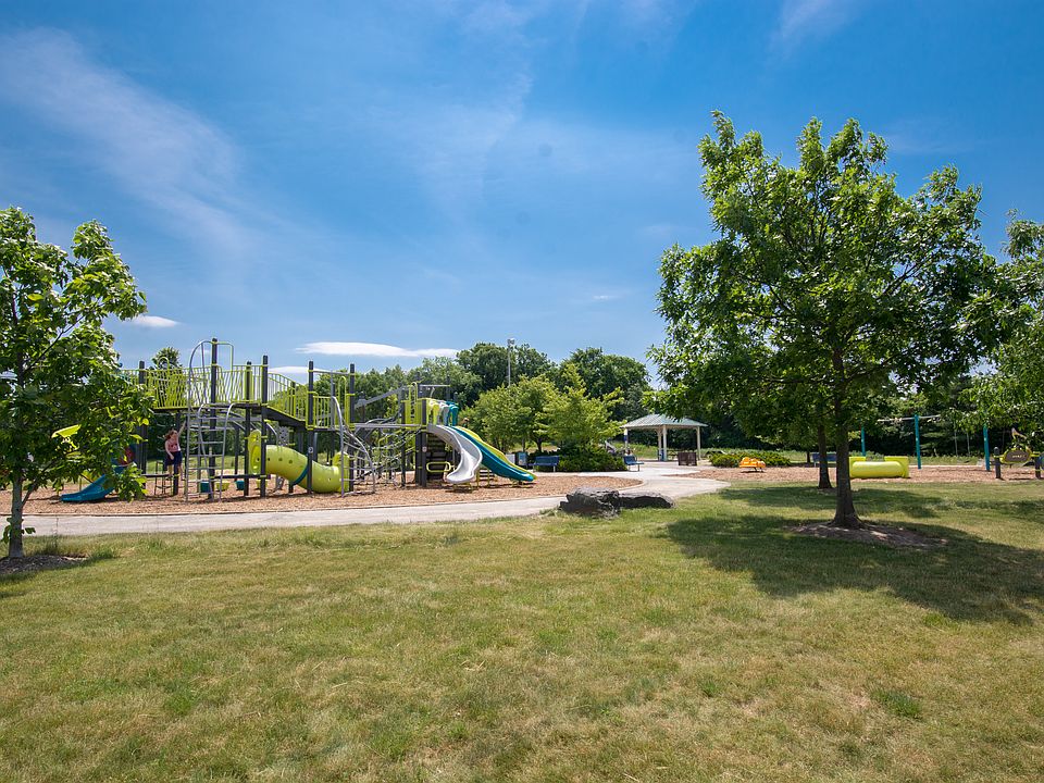 2nd image of 923 Mark Twain Trl