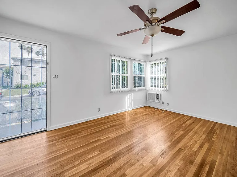 4147 Lockland Pl #1 — Photo 3