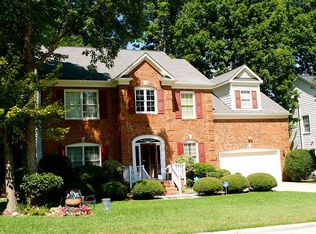 406 Fincastle Dr, Cary, NC 27513