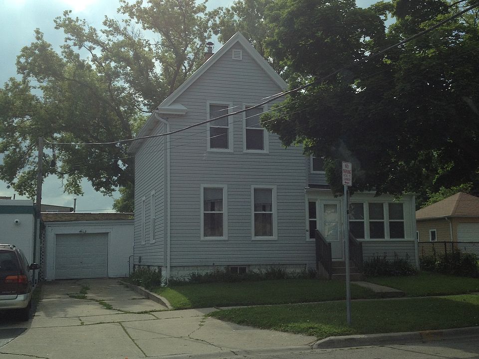 1st image of 10 N Victory St