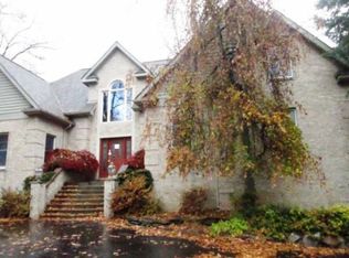 4423 Muirfield Dr, Brighton, MI