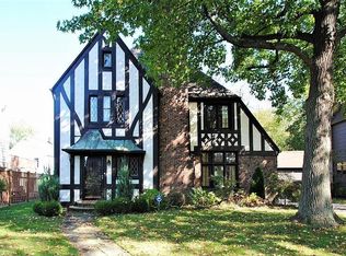 3267 Braemar Rd, Shaker Heights, OH 44120