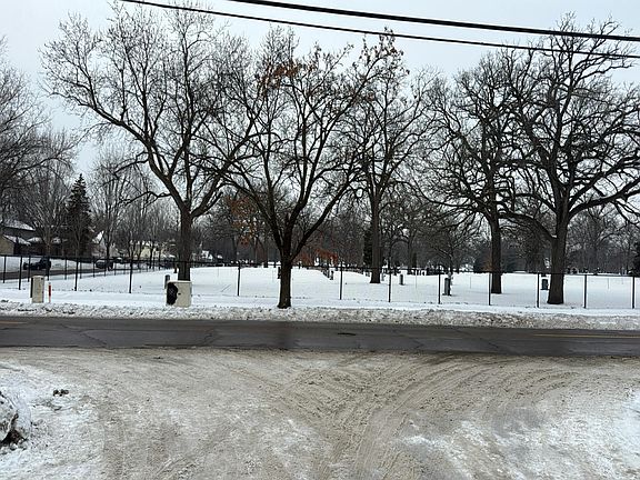 5th image of 101 Sycamore St E