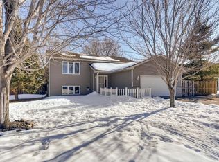 9406 Red Rock Ln, Monticello, MN 55362
