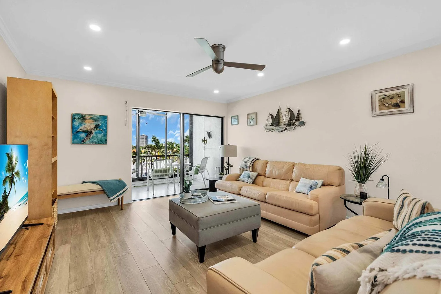 2 bed, 2.0 bath, $4,895 — Photo 2
