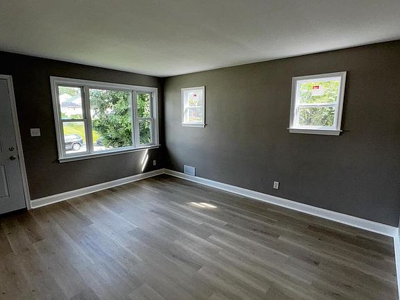 5th image of 3519 Royston Ave