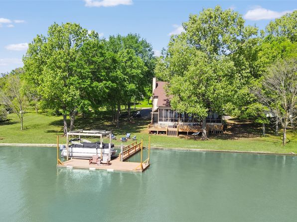 91 Rocky Point Rd, Mount Vernon, TX 75457