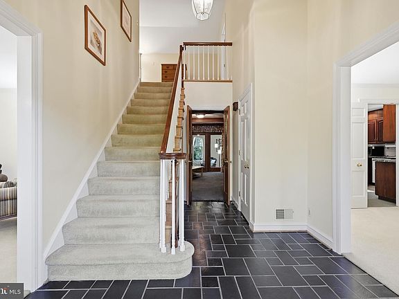 4th image of 901 Barley Dr