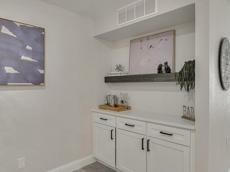 3921 Amy Ave — Photo 9