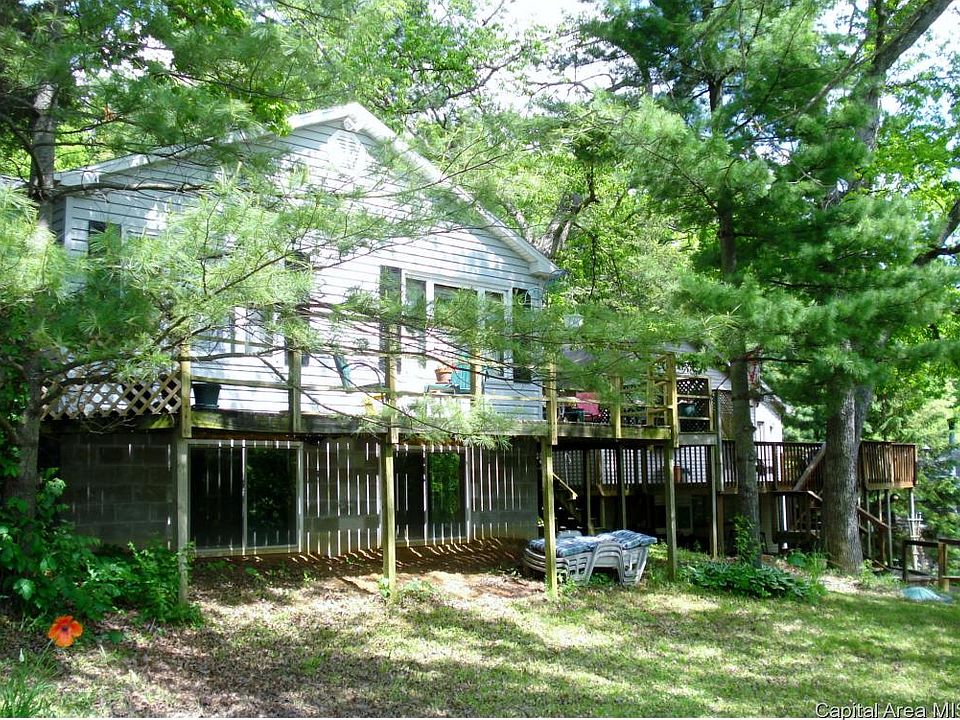 1st image of 975 Breezy Bluff Dr