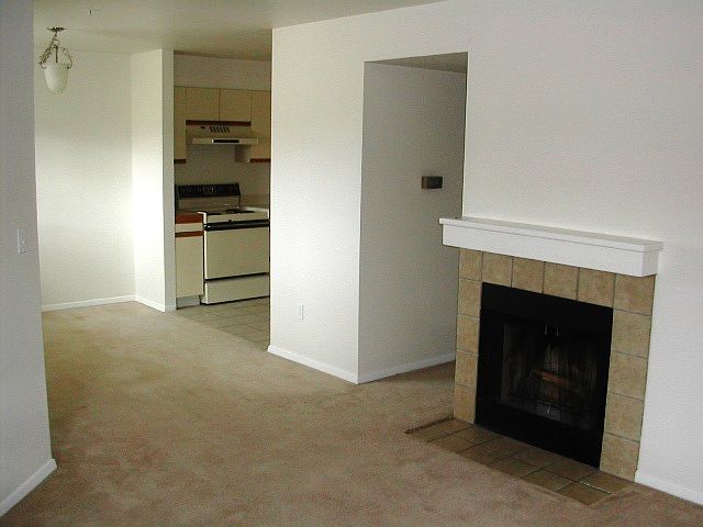2nd image of 5520 Stonewall Pl APT 22
