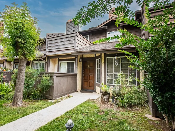20921 Community St APT 12, Canoga Park, CA 91304