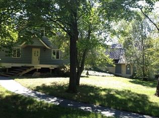 660 Gale Rd, Eaton Rapids, MI 48827