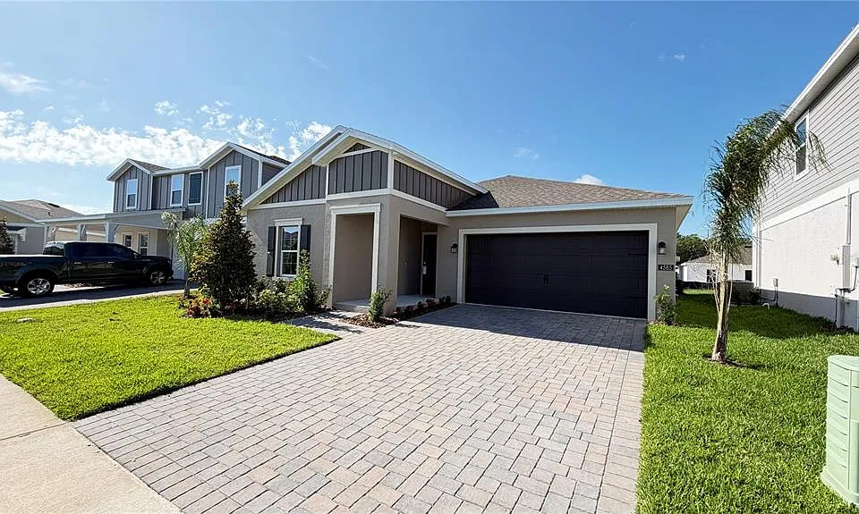 4585 Golden Knight Blvd