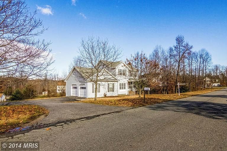 1st image of 20 Aspen Woods Dr