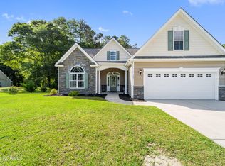 109 Walnut Hills Dr, Richlands, NC 28574