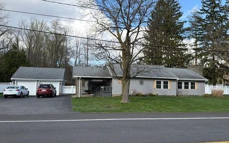 1st image of 16379 4th Section Rd