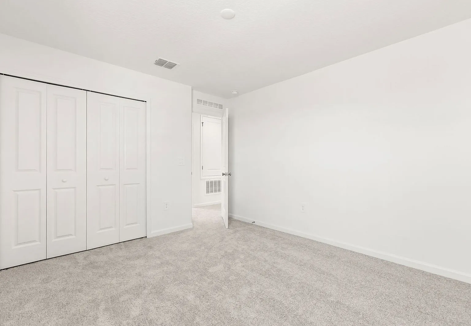 5 bed, 3.0 bath, 2896 sqft, $3,000 — Photo 4
