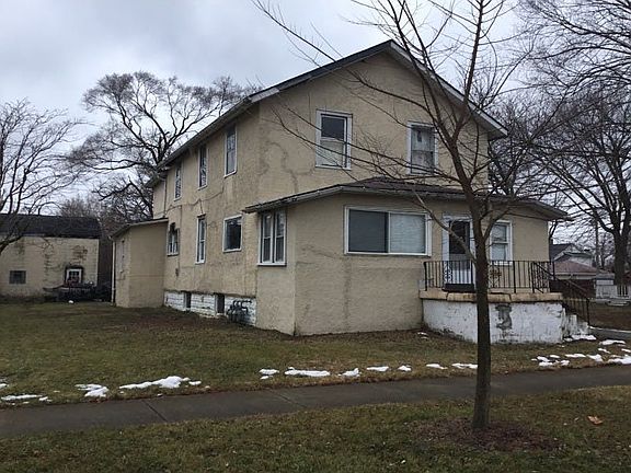 3rd image of 220 Sawyer Ave