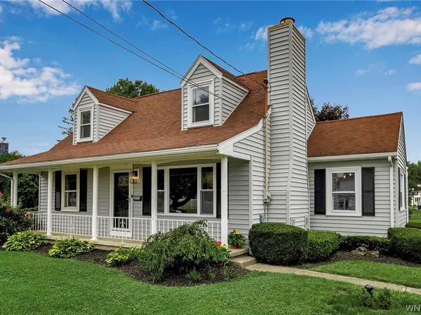 6093 Karen Ave, Newfane, NY 14108