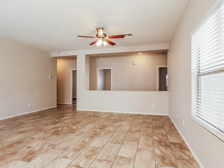 3134 W Cavedale Dr — Photo 6