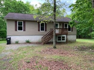 3104 Woodland Ct, Bushkill, PA 18324