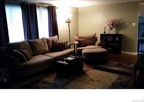 5th image of 90 Red Oak Dr