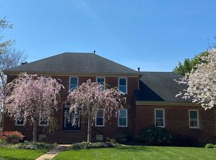 2352 Haversham Close, Virginia Beach, VA 23454