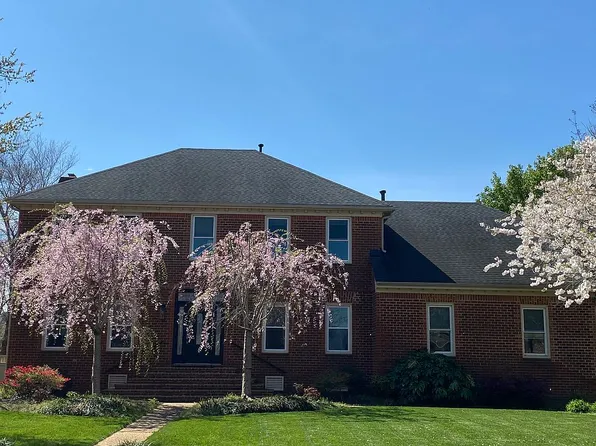 2352 Haversham Close, Virginia Beach, VA 23454
