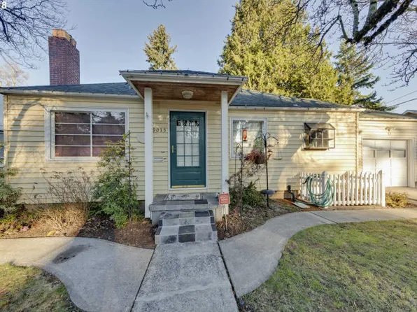 9035 Northeast Broadway, Portland, OR 97220