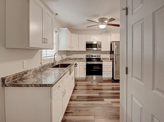 4th image of 301 Gladstone Blvd #303