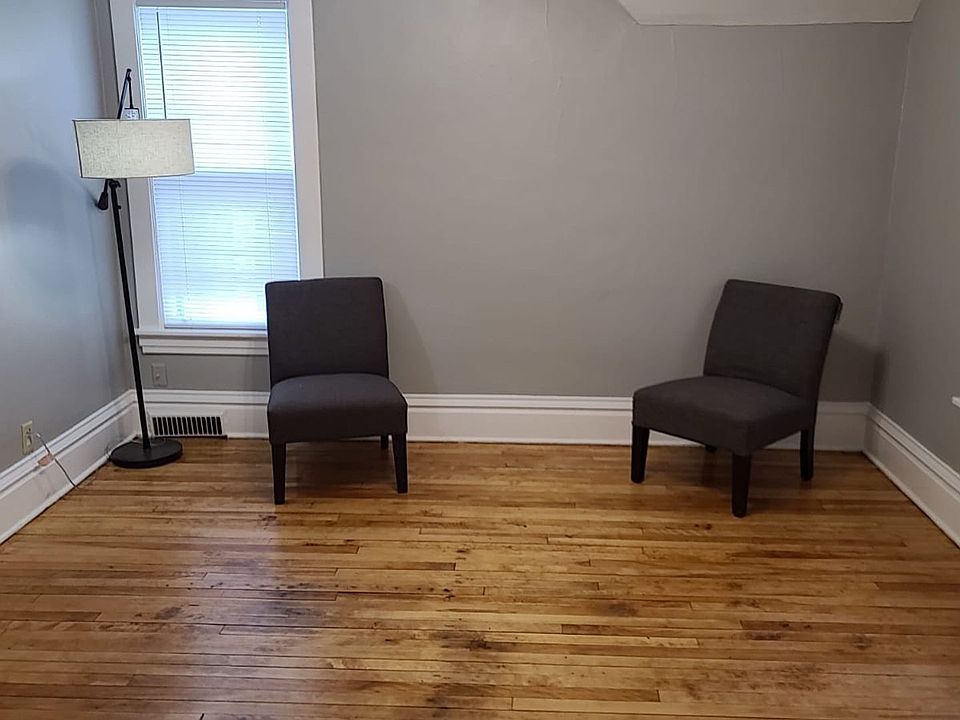 1st image of 884 Margaret St #2