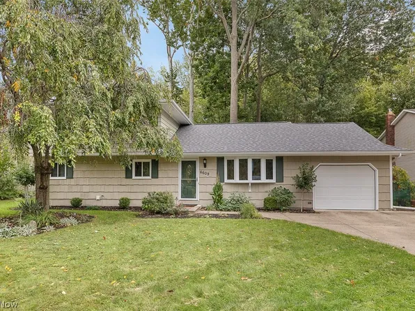 6609 Debbie Dr, North Ridgeville, OH 44039