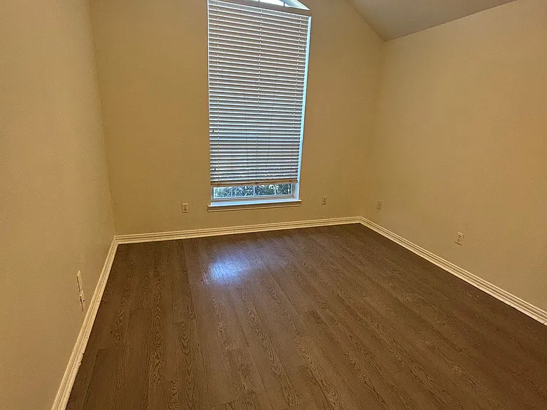 1001 Brookhaven Dr — Photo 20