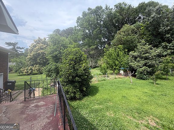 5th image of 322 West Ave