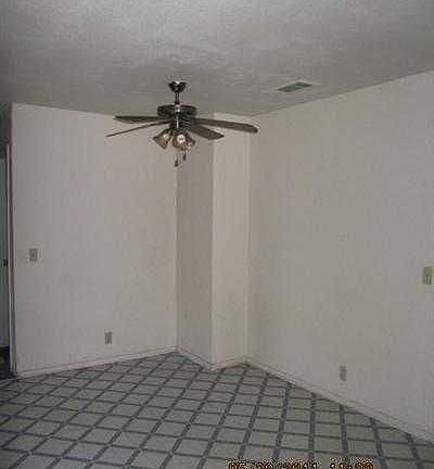 3rd image of 1517 N Central Ct
