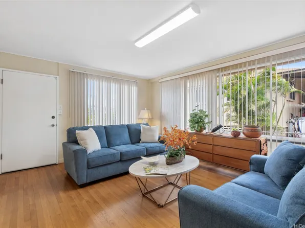 98-124 Kaulike Dr, Pearl City, HI 96782