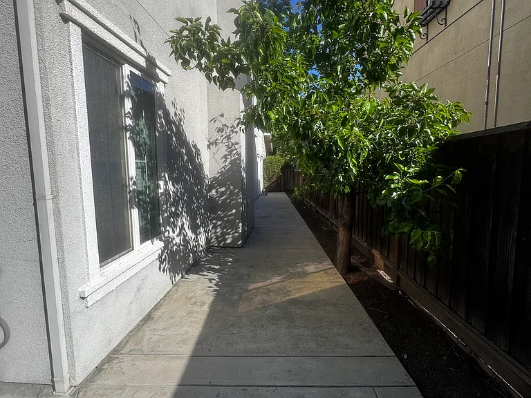 511 W Las Brisas Dr — Photo 46