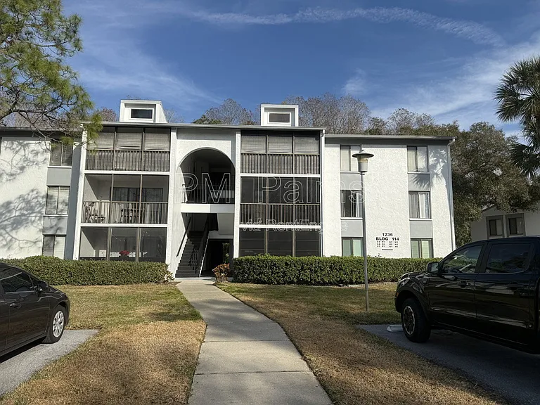 1236 Pine Ridge Cir W #G3 — Photo 1