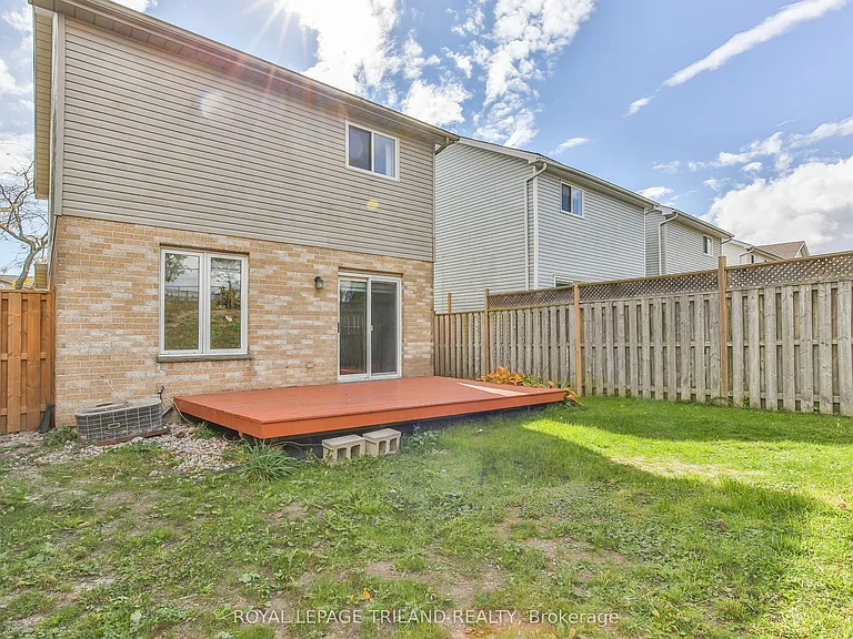 952 Thistledown Way — Photo 43