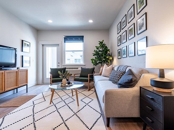 4th image of 14798 SE Parklane Dr #154