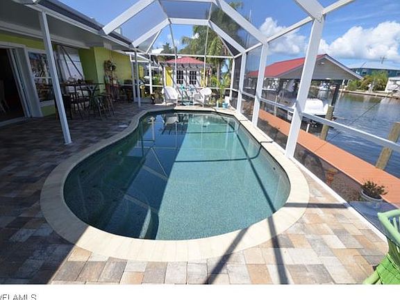 2nd image of 2777 Sanibel Blvd
