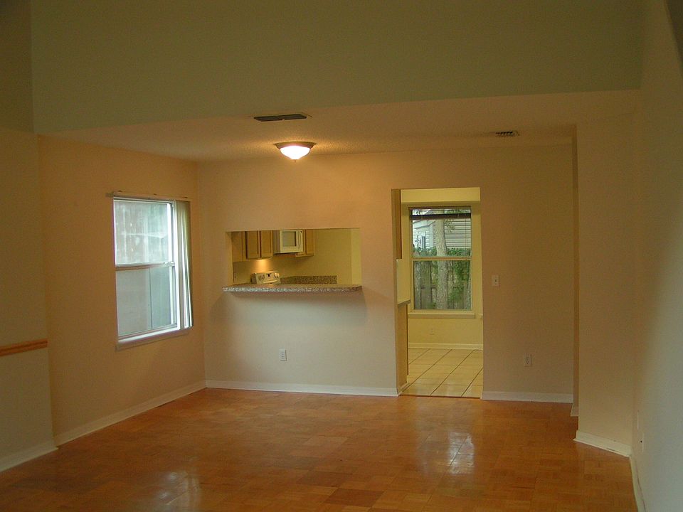 2nd image of 3637 Caroline Vale Blvd