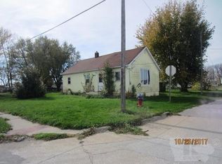 1601 S Clinton St, Albia, IA 52531