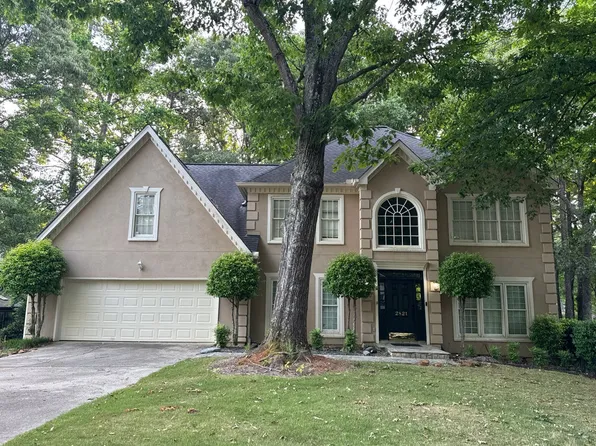 2821 Saddlebrook Way NW, Marietta, GA 30064