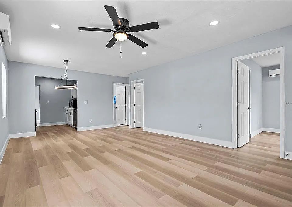 1st image of 2465 16th Ave S